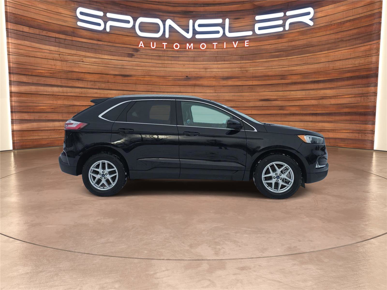 Used 2022 Ford Edge SEL w/ Convenience Package image 7