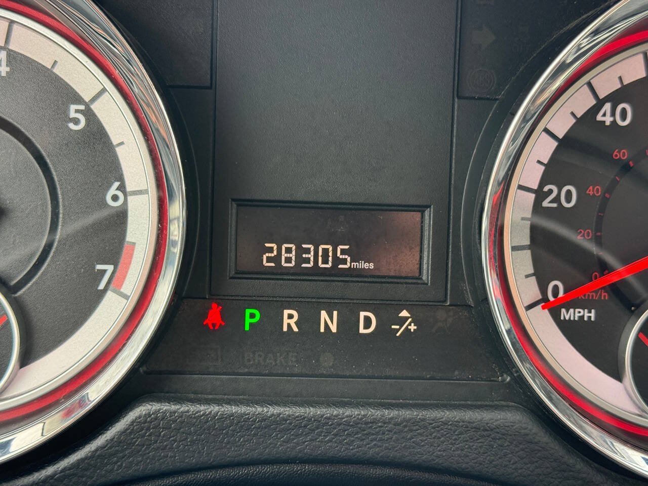 Used 2016 Dodge Grand Caravan SXT FWD image 13