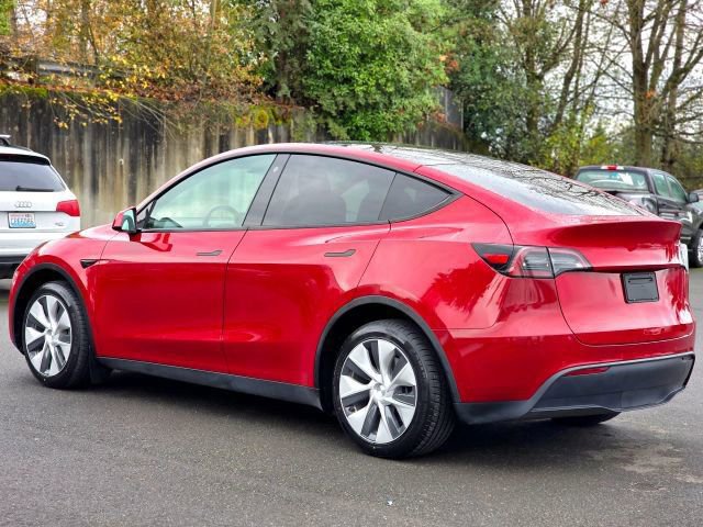 Used 2021 Tesla Model Y Long Range image 6