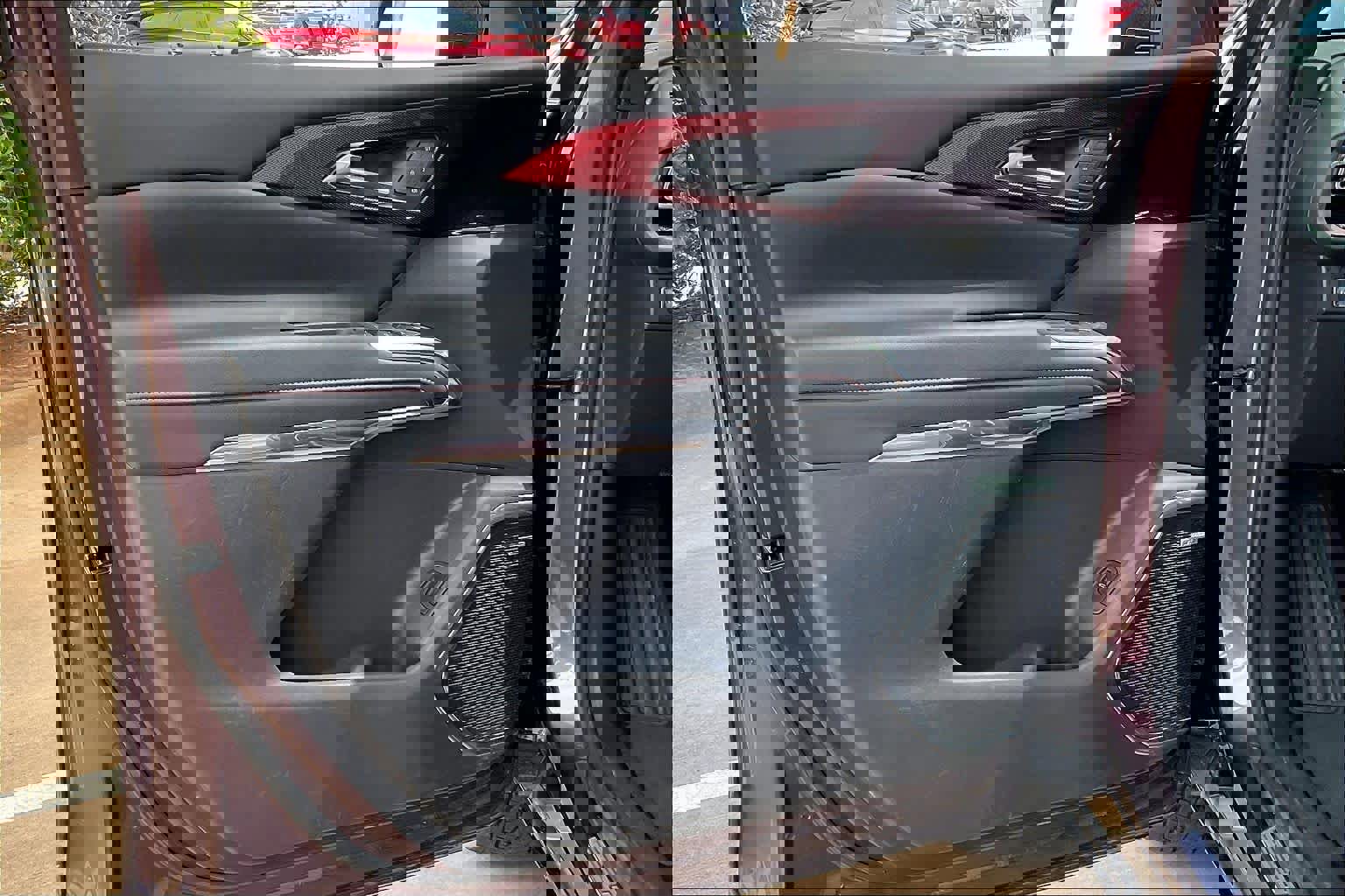 Used 2024 Chevrolet Traverse RS image 22