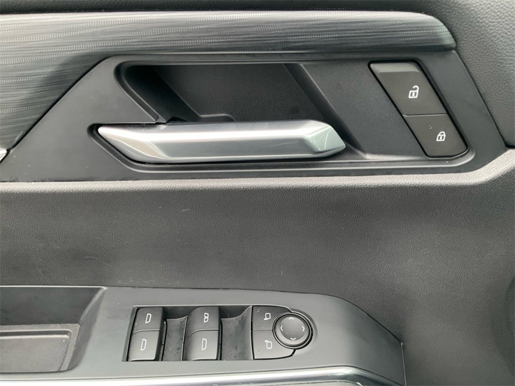 Used 2025 GMC Acadia Elevation image 27