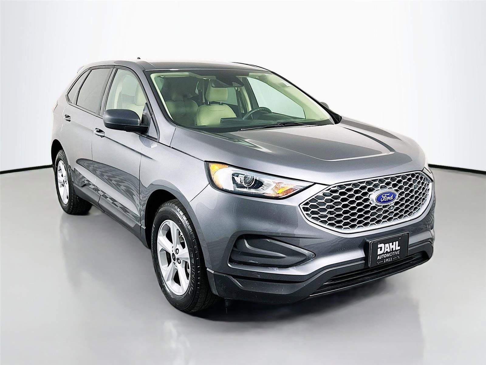 Used 2024 Ford Edge SE