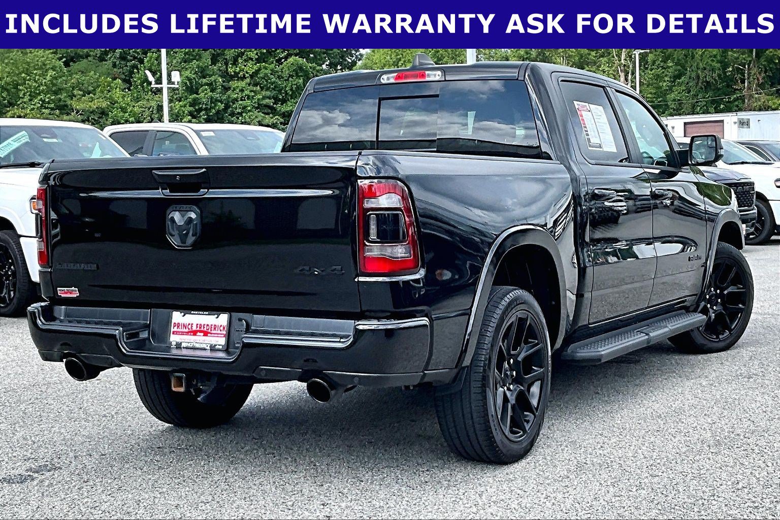 Used 2024 RAM 1500 Laramie AWD/4WD image 10