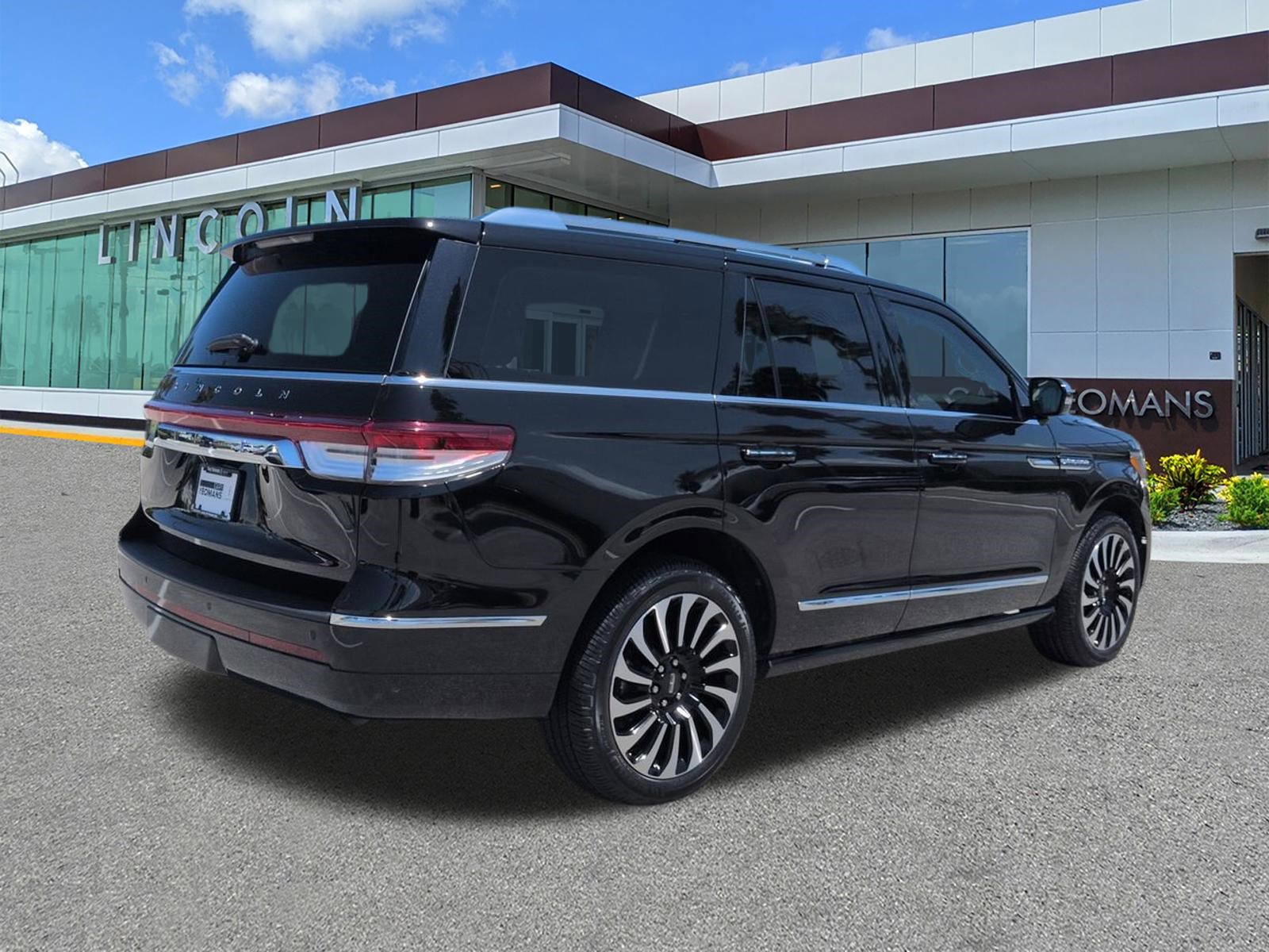 Certified 2023 Lincoln Navigator Black Label AWD/4WD image 5