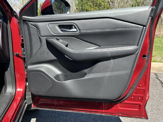 Certified 2025 Nissan Rogue SL AWD/4WD image 16