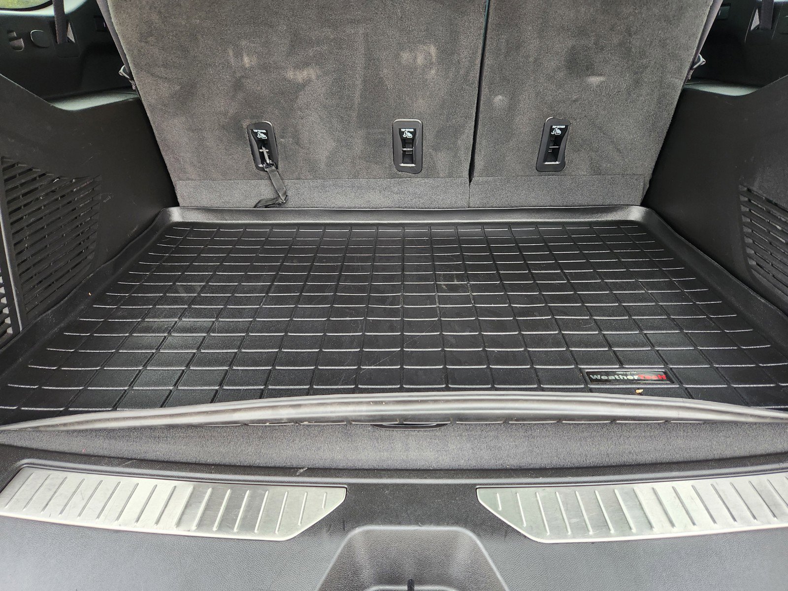 Used 2023 Chevrolet Suburban High Country image 27