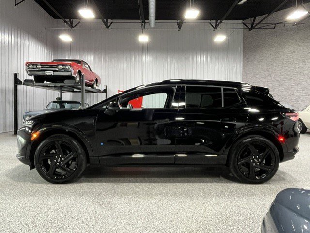 Certified 2026 Chevrolet Equinox EV RS w/ Convenience Package II AWD/4WD image 2