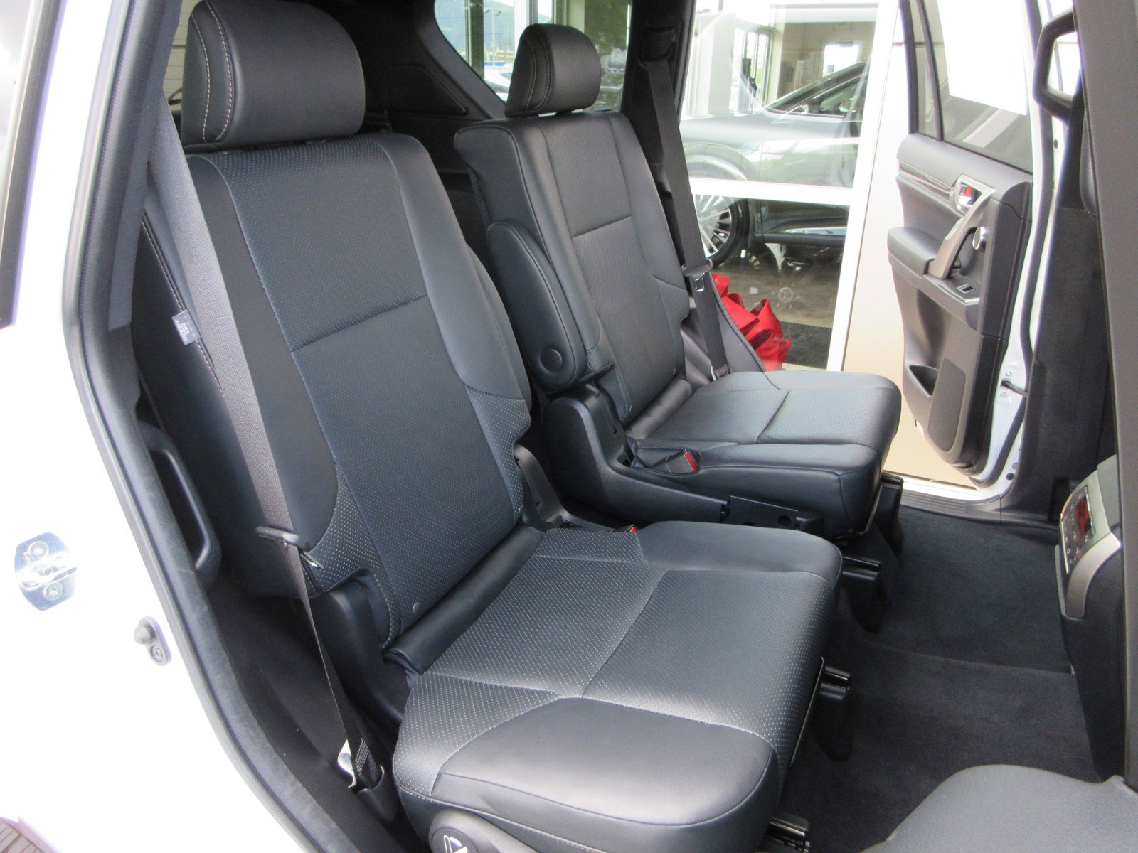 Used 2023 Lexus GX 460 Luxury w/ Sport Design Package AWD/4WD image 21