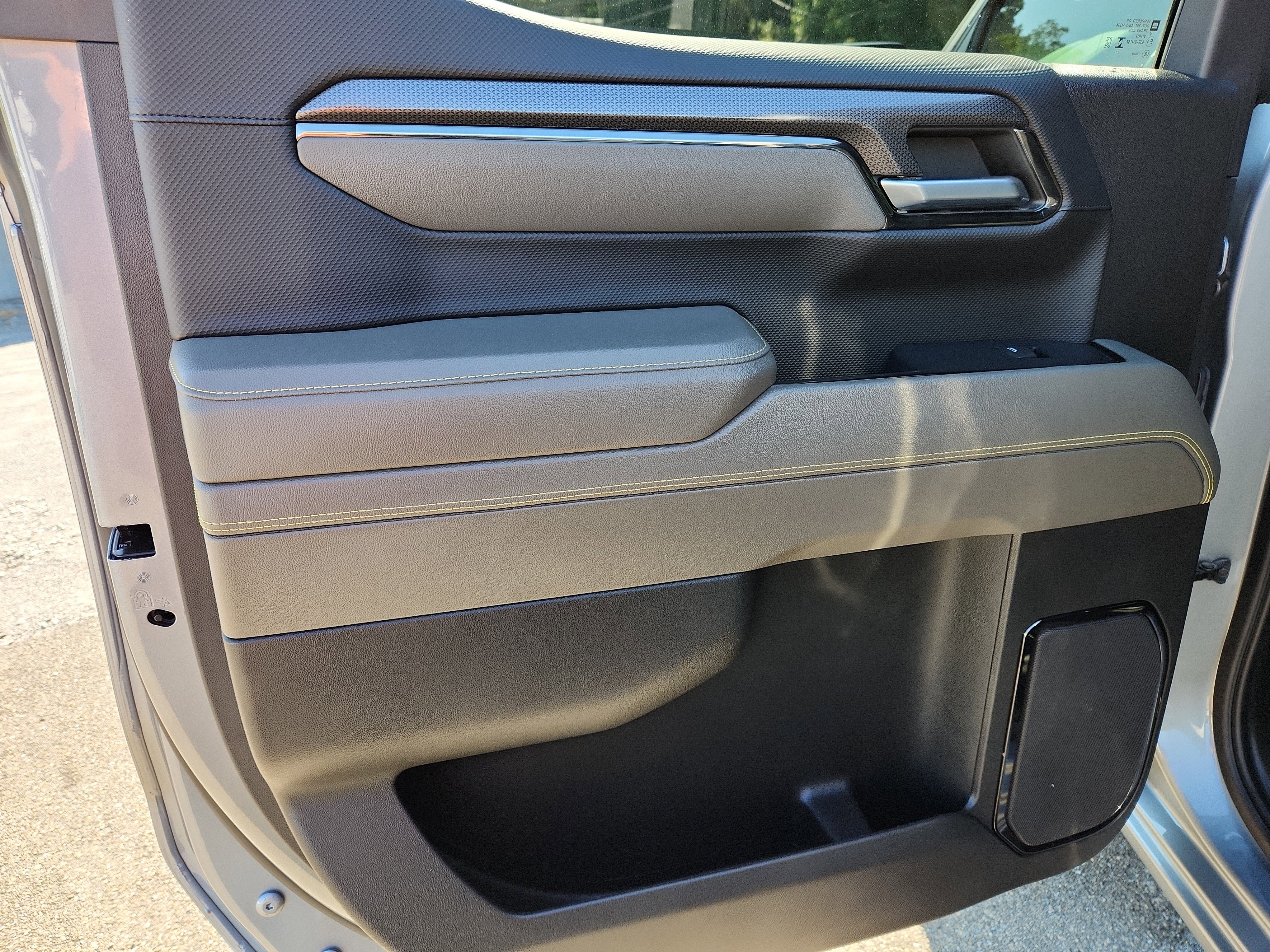 Used 2024 Chevrolet Silverado 1500 ZR2 w/ Technology Package image 41