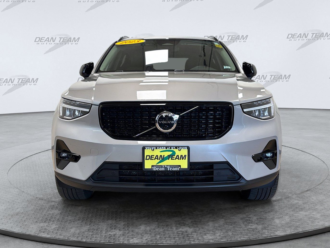 Used 2023 Volvo XC40 B5 Plus w/ Driver Assist Package AWD/4WD image 7