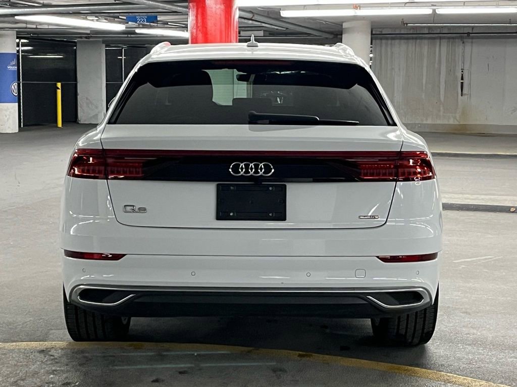 Used 2023 Audi Q8 Premium image 31