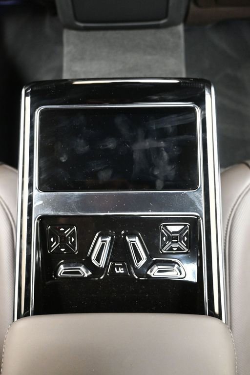 Certified 2025 Audi A8 L 3.0T image 21