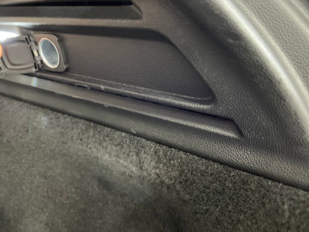 Used 2024 Cadillac XT4 Premium Luxury image 33