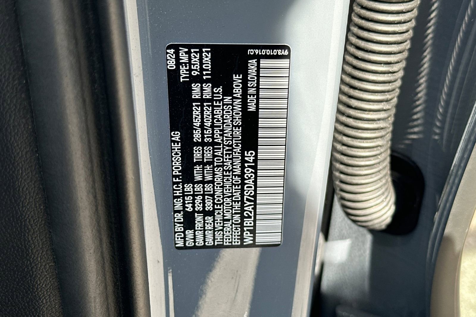 Used 2025 Porsche Cayenne S image 47