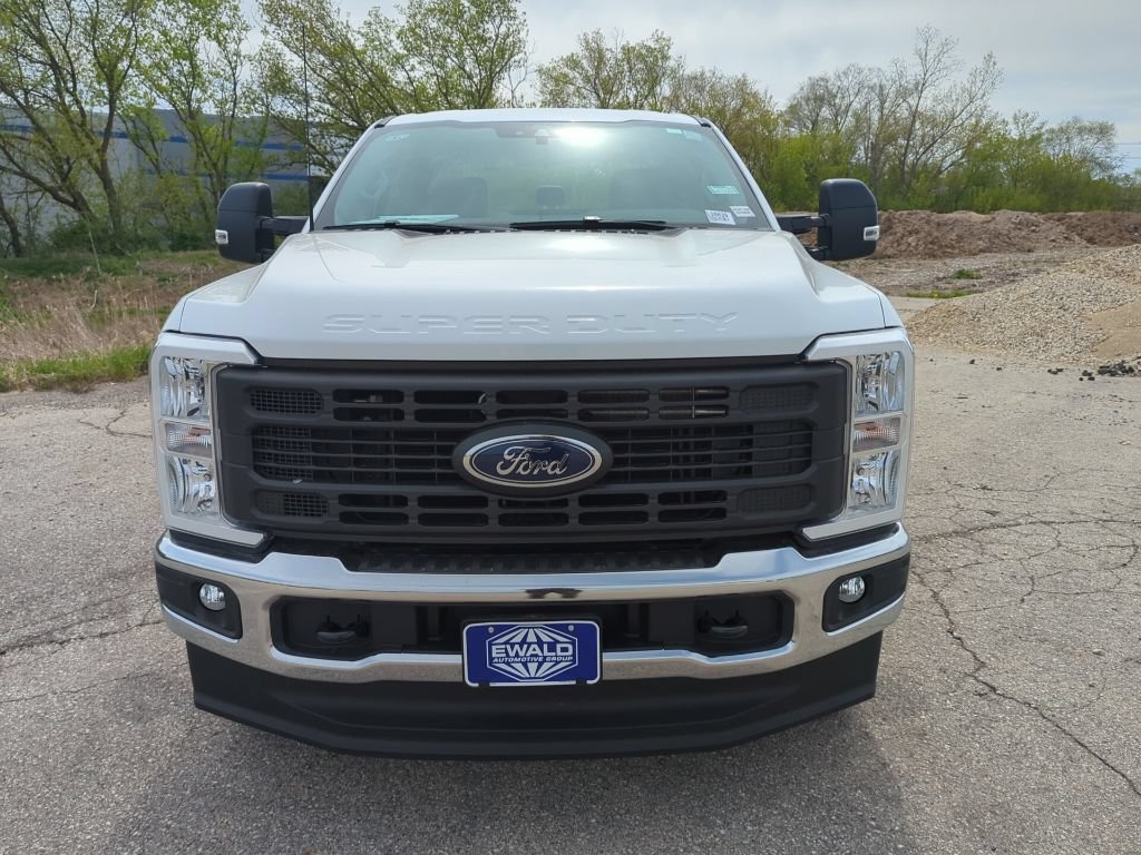 New 2026 Ford F350 XL w/ XL Chrome Package AWD/4WD image 3
