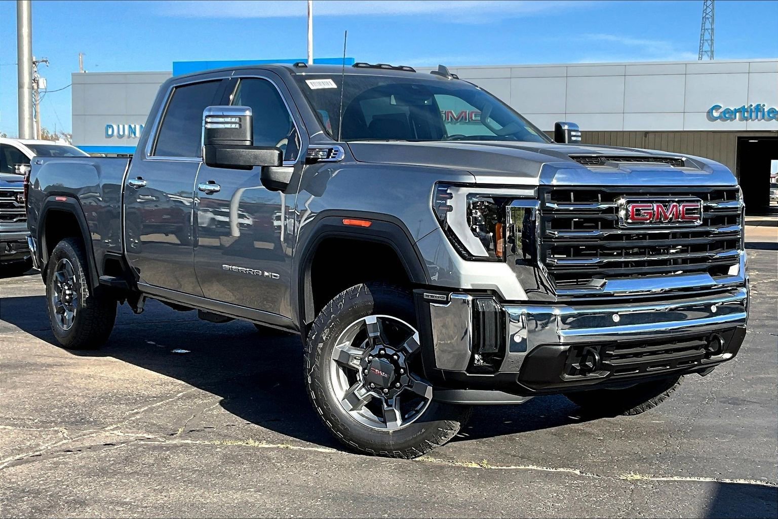 New 2026 GMC Sierra 2500 SLT image 2