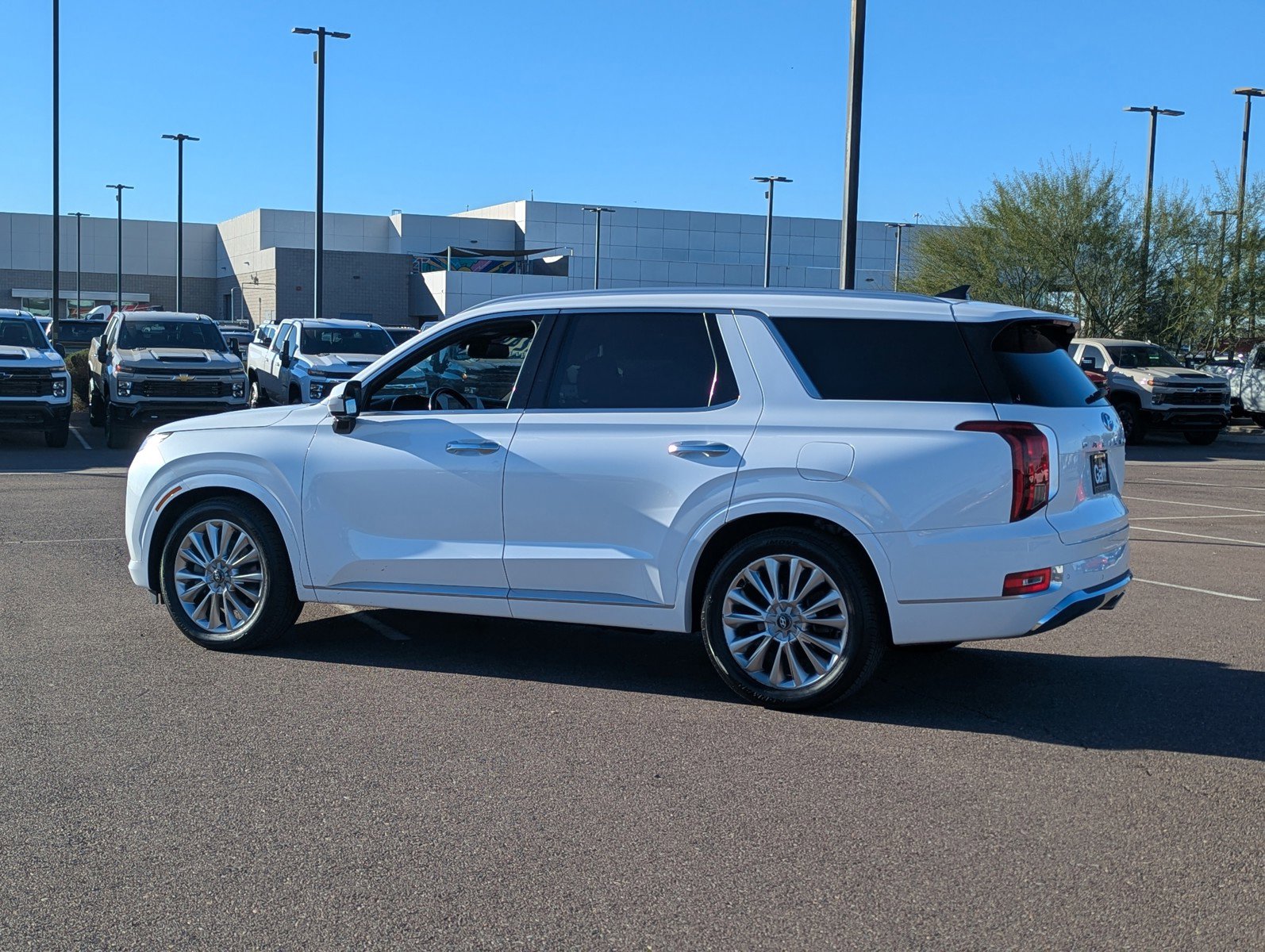 Used 2020 Hyundai Palisade Limited image 3