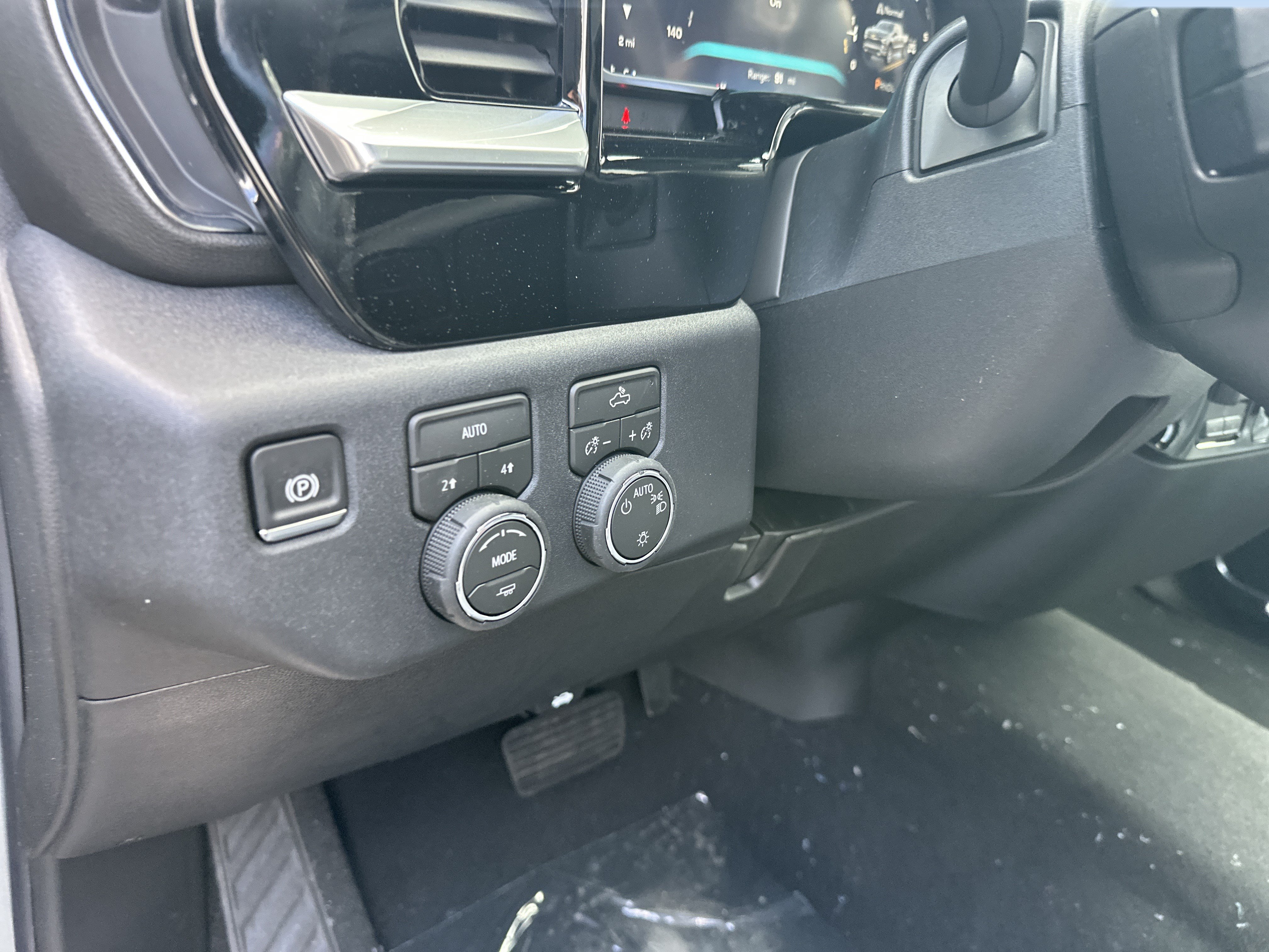New 2026 Chevrolet Silverado 1500 LT AWD/4WD image 12