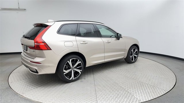 Certified 2025 Volvo XC60 B5 Ultra w/ Protection Package Premier image 2