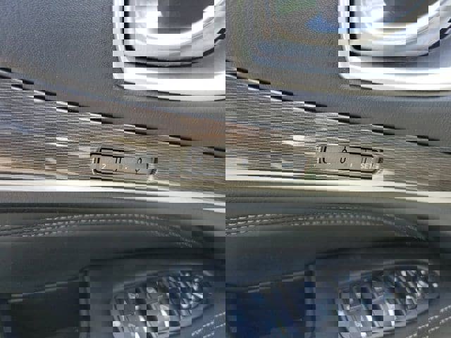 Used 2019 INFINITI QX60 Luxe w/ Essential Package image 17