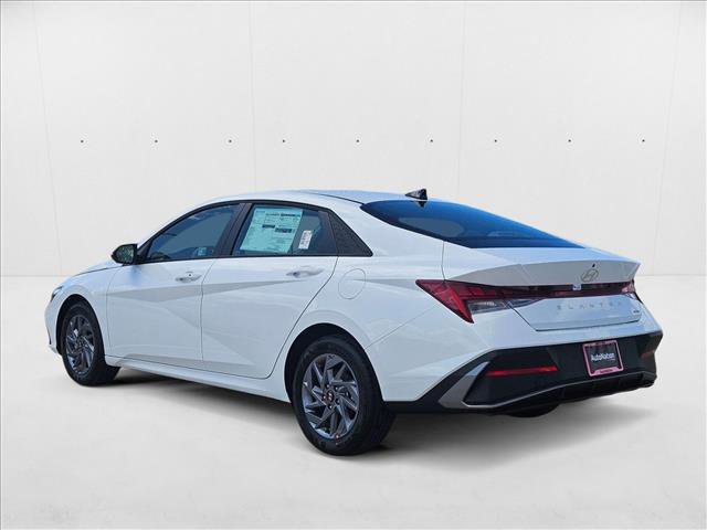 New 2025 Hyundai Elantra Blue image 9