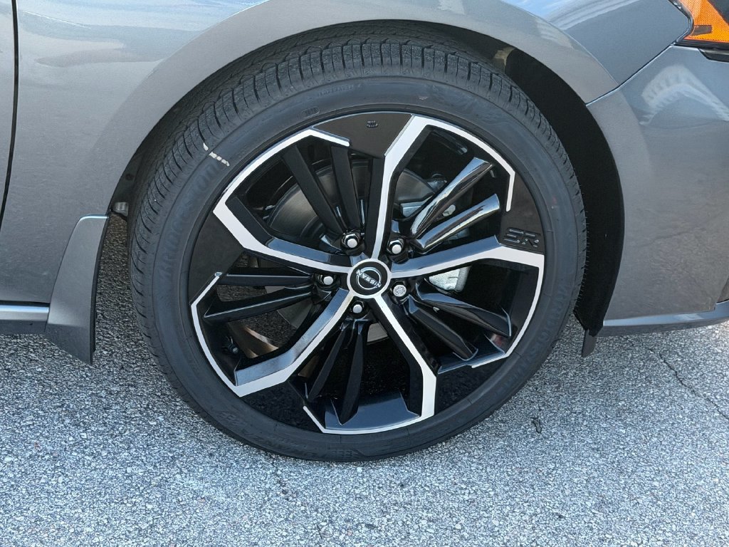 New 2026 Nissan Altima 2.5 SR FWD image 9