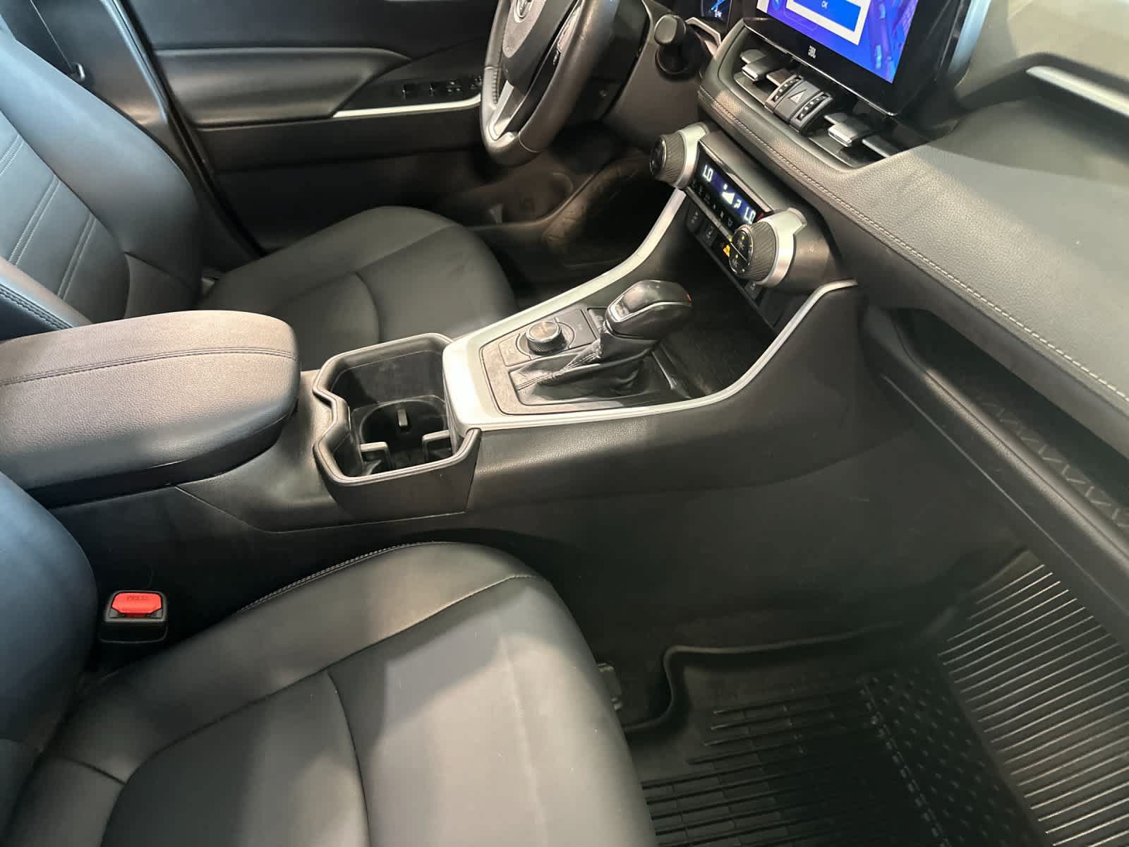 Used 2023 Toyota RAV4 XLE Premium AWD/4WD image 17