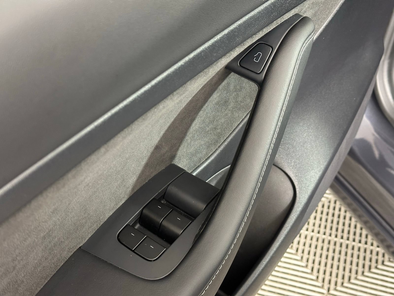 Used 2023 Tesla Model 3 Standard Range RWD image 38