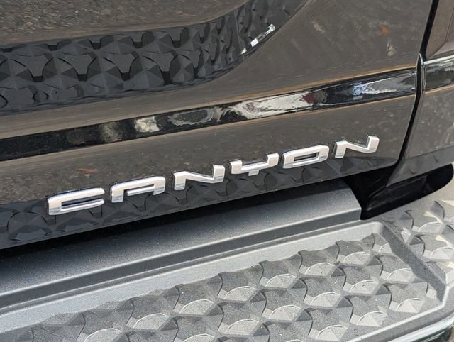 Used 2023 GMC Canyon Denali image 21