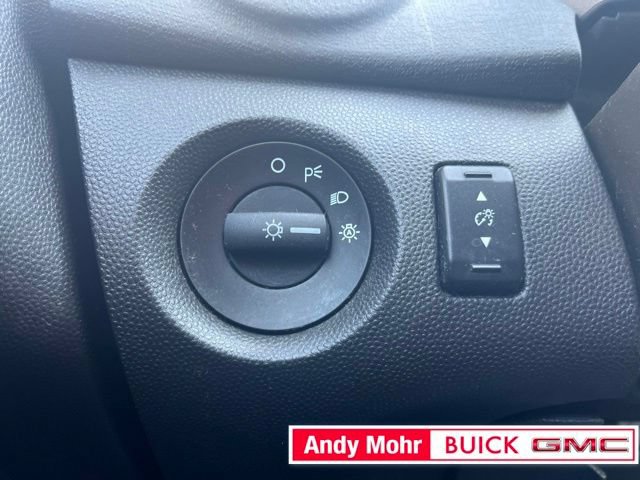 Used 2015 Ford Fiesta SE w/ Comfort Package FWD image 18