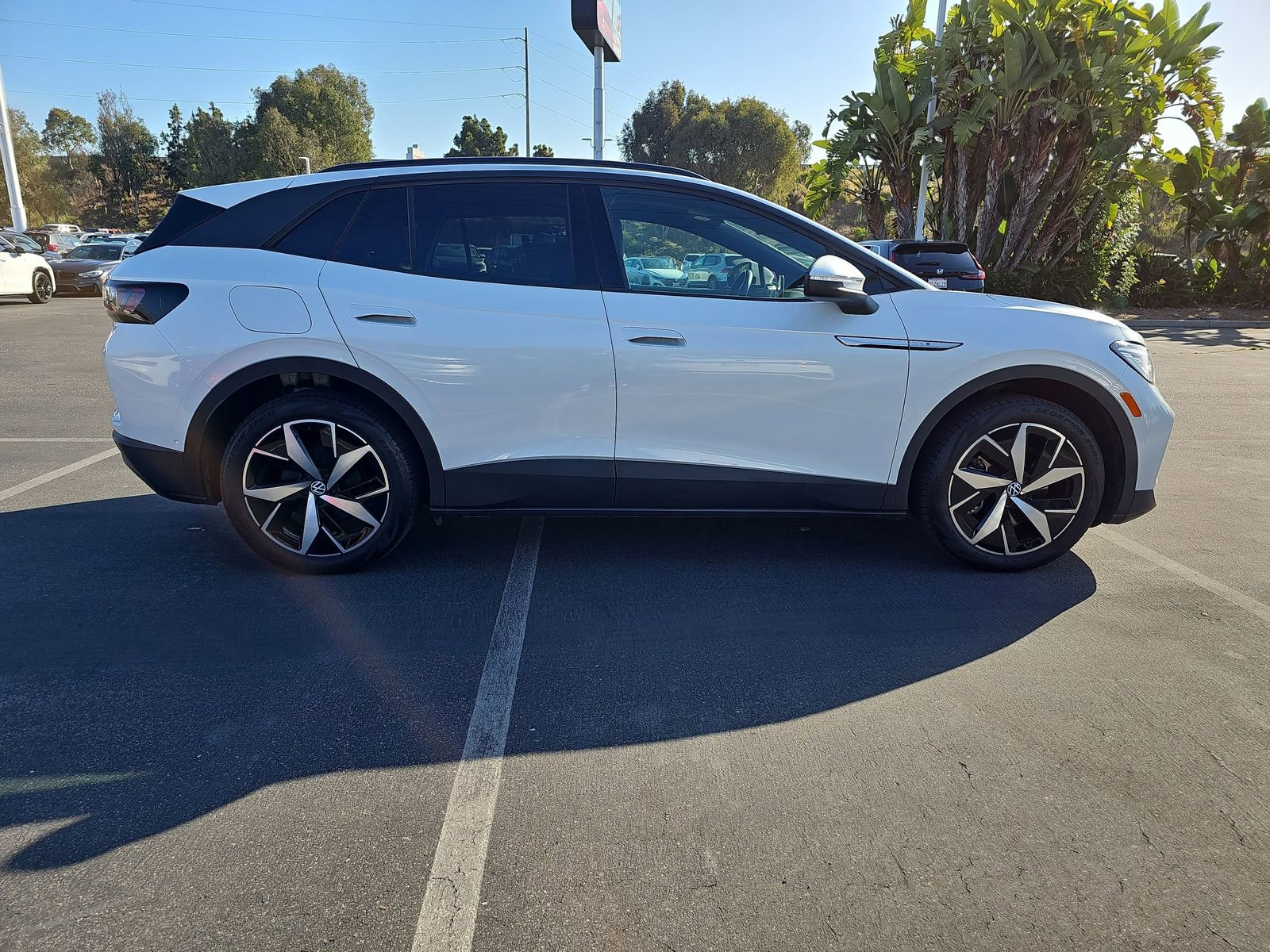 Used 2023 Volkswagen ID.4 S image 4