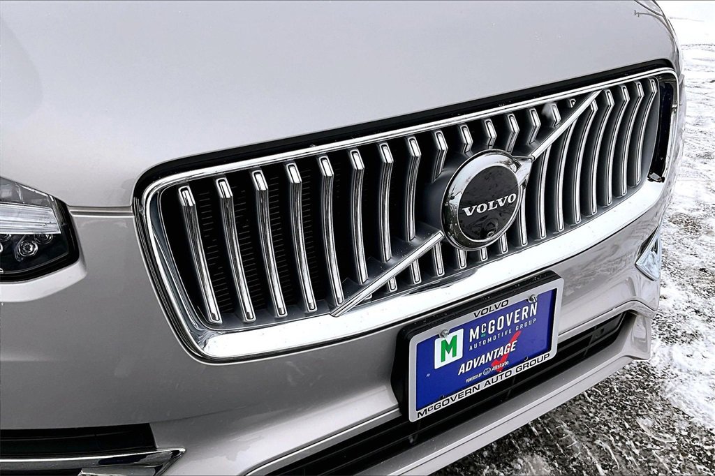 Used 2024 Volvo XC90 B6 Plus w/ Protection Package image 34