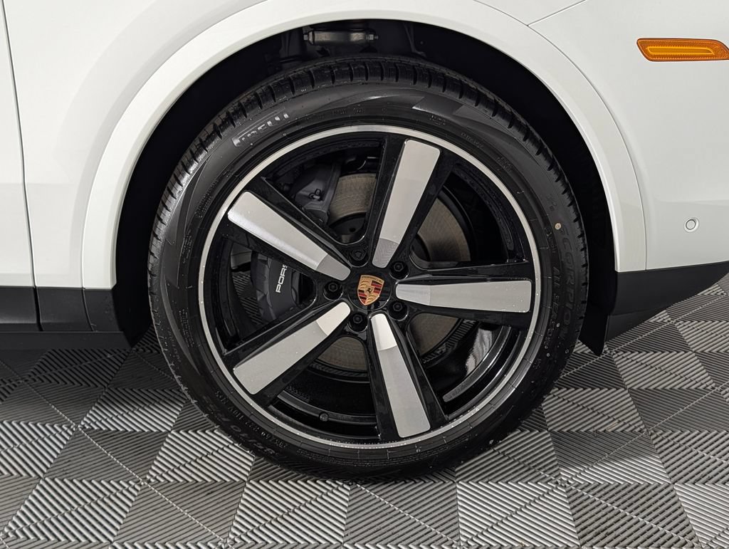 New 2026 Porsche Cayenne AWD/4WD image 14