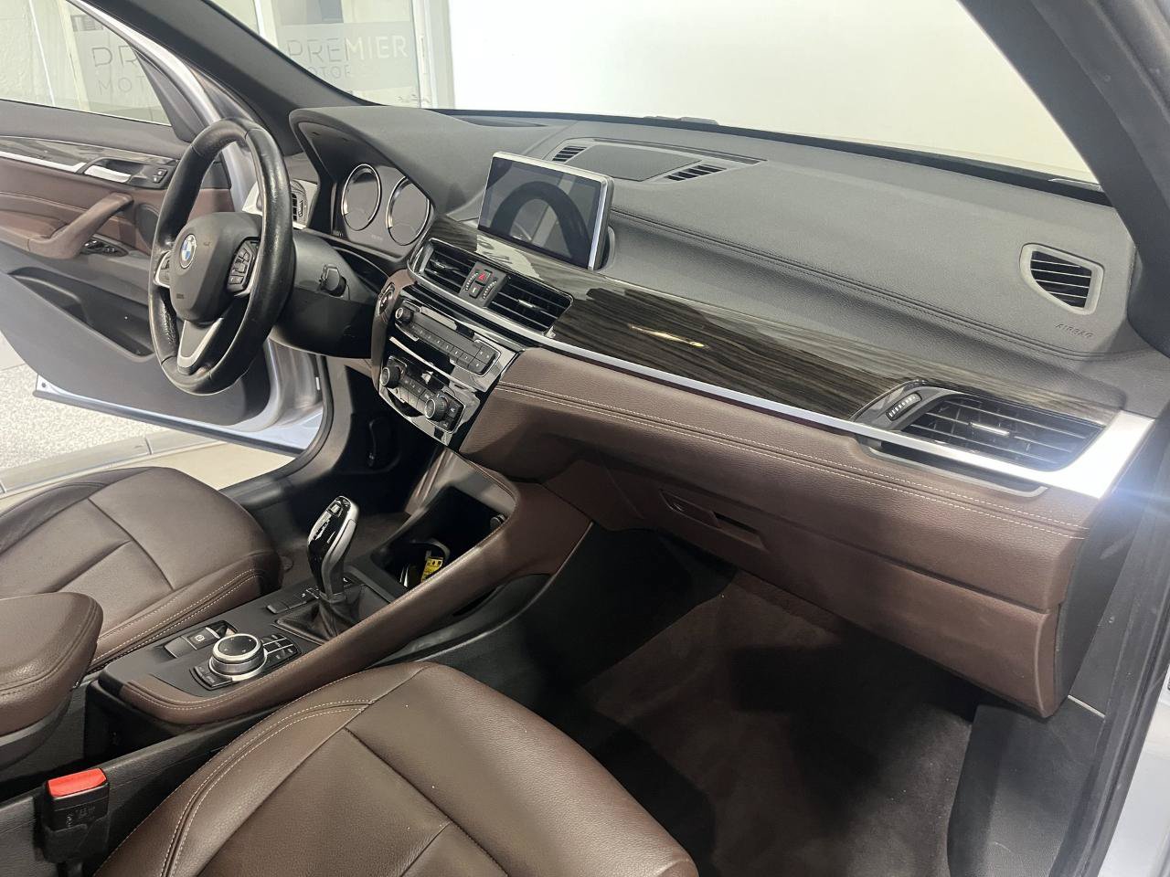 Used 2021 BMW X1 sDrive28i w/ Premium Package FWD image 15