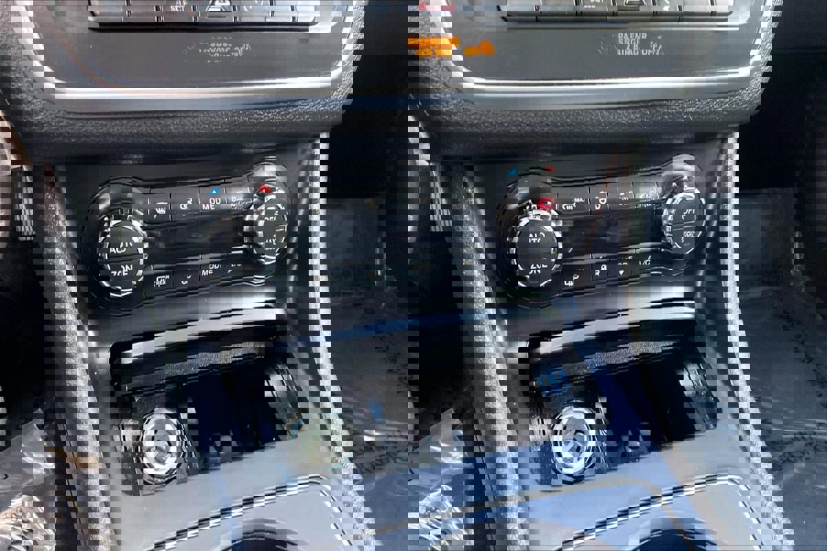 Used 2016 Mercedes-Benz GLA 250 image 36