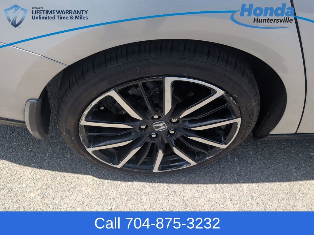 Used 2025 Honda Accord Touring image 10