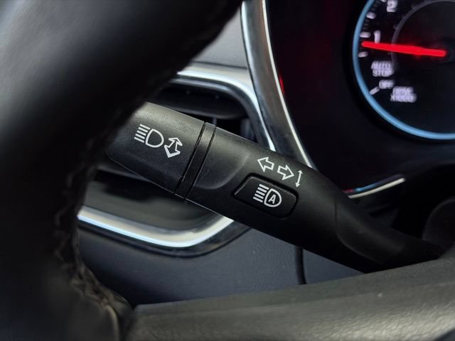 Used 2023 Chevrolet Equinox LT w/ Driver Convenience Package FWD image 28