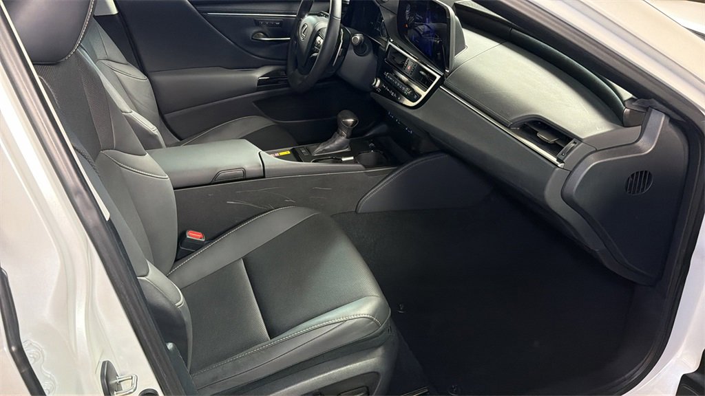 Certified 2024 Lexus ES 350 w/ Premium Package image 10