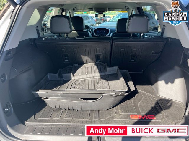 Used 2023 GMC Terrain SLT w/ Tech Package FWD image 10