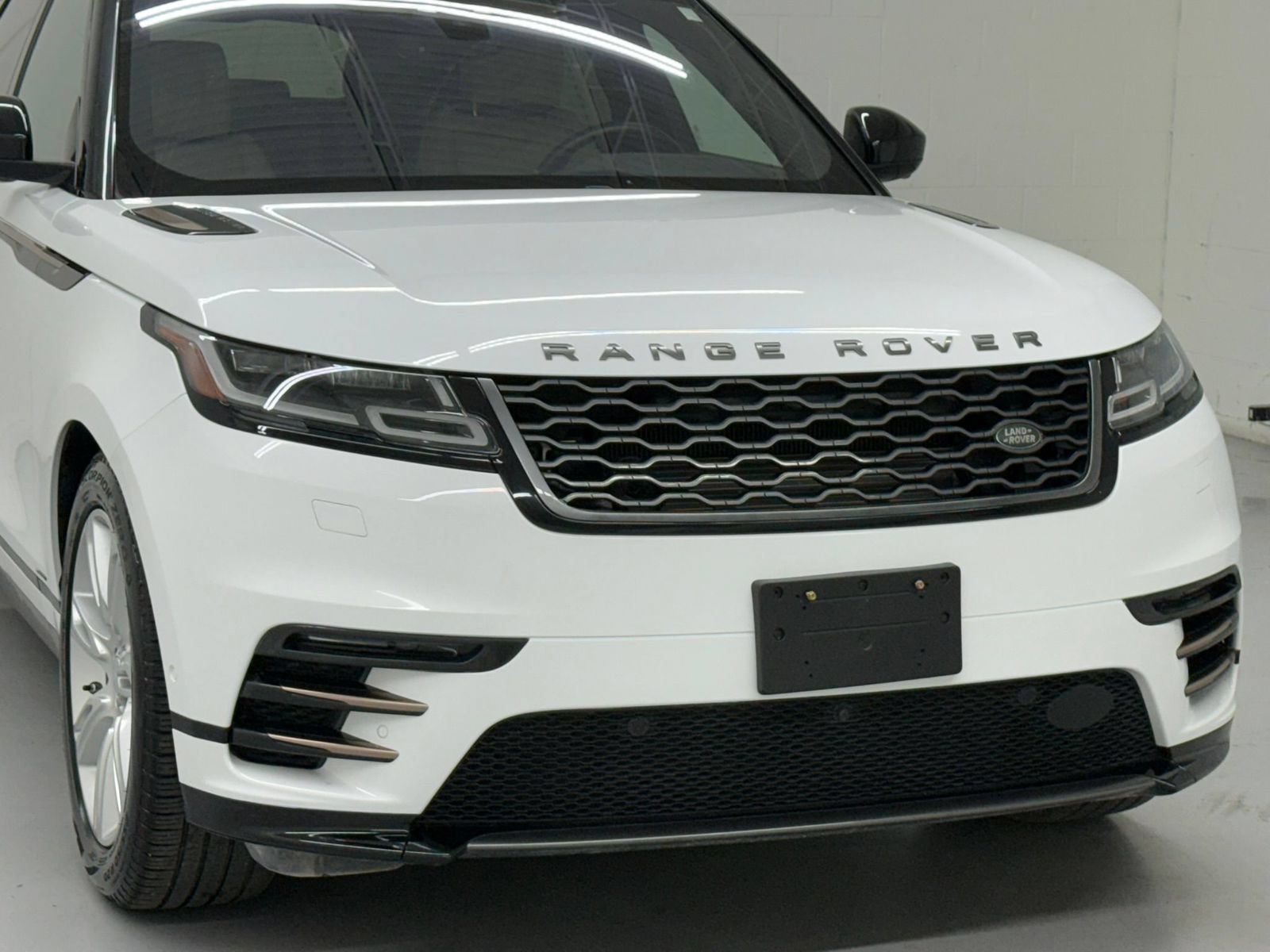 Used 2019 Land Rover Range Rover Velar R-Dynamic HSE AWD/4WD image 9
