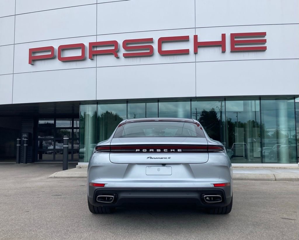 New 2025 Porsche Panamera image 8