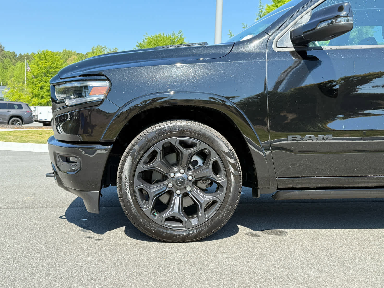 Used 2024 RAM 1500 Limited image 11