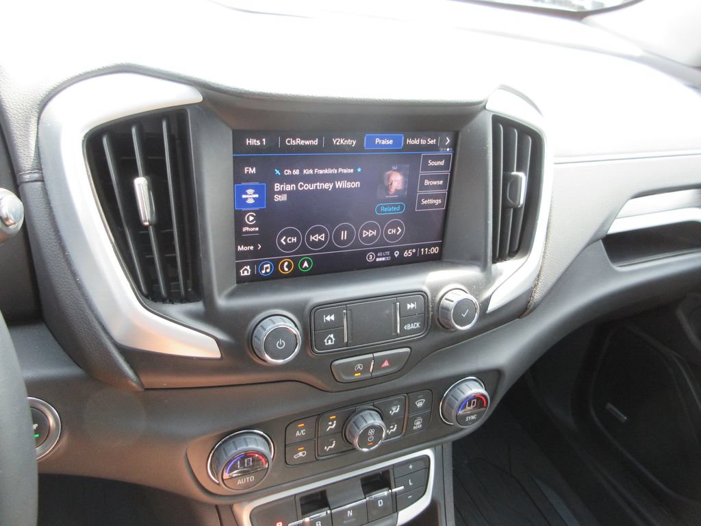 Certified 2024 GMC Terrain SLT w/ Infotainment Package II FWD image 29
