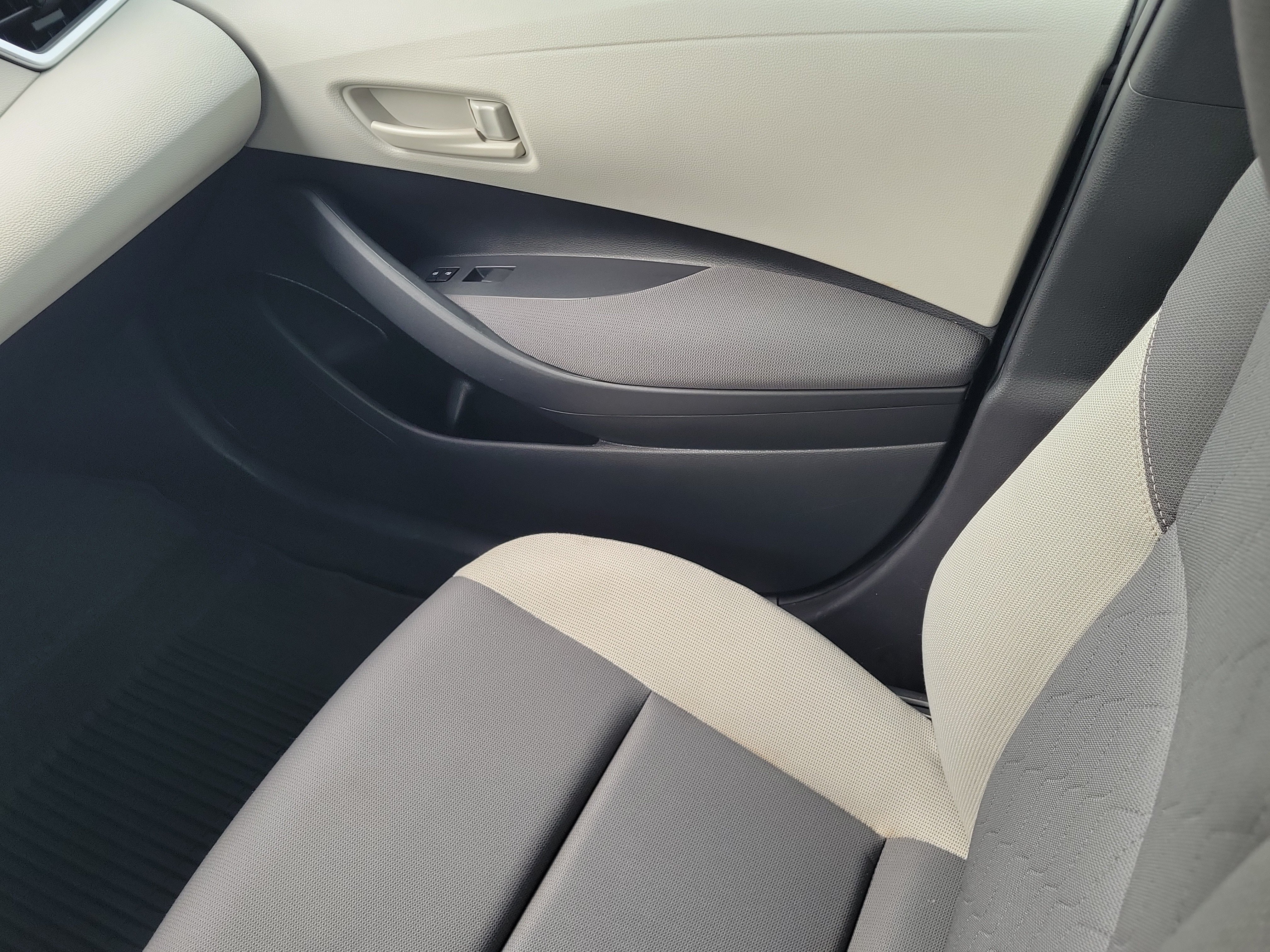 Certified 2023 Toyota Corolla LE FWD image 18