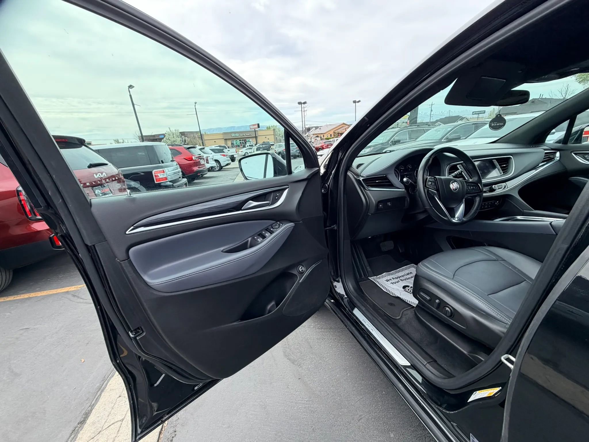 Used 2024 Buick Enclave Essence w/ Sport Touring Edition image 10