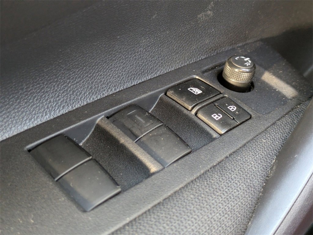 Used 2025 Toyota Corolla LE image 21