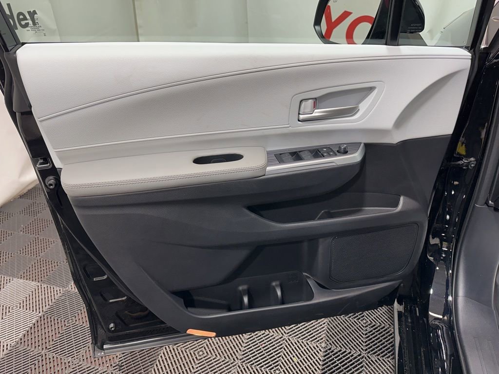 New 2026 Toyota Sienna XLE image 22
