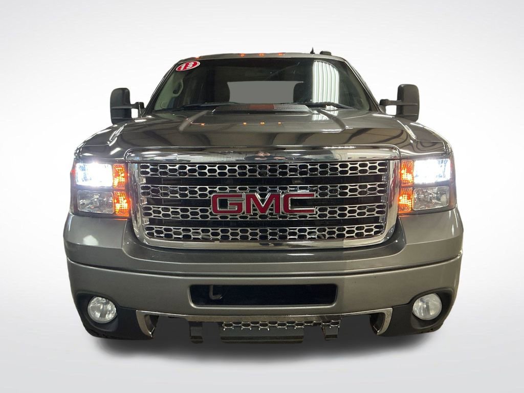 Used 2013 GMC Sierra 2500 Denali w/ Suspension Package, Off-Road AWD/4WD image 11