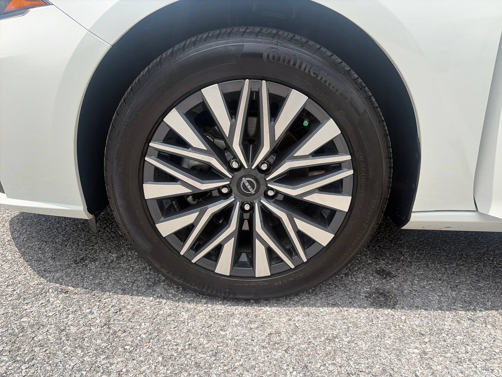 Used 2024 Nissan Altima 2.5 SV AWD/4WD image 26