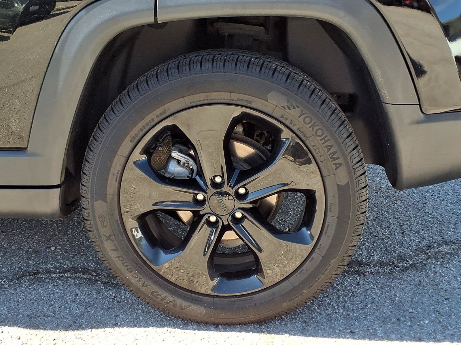 Used 2019 Jeep Compass Latitude AWD/4WD image 4